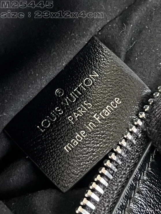 WIS Slim Trunk-23*12*4CM Vuitton Louis 1207